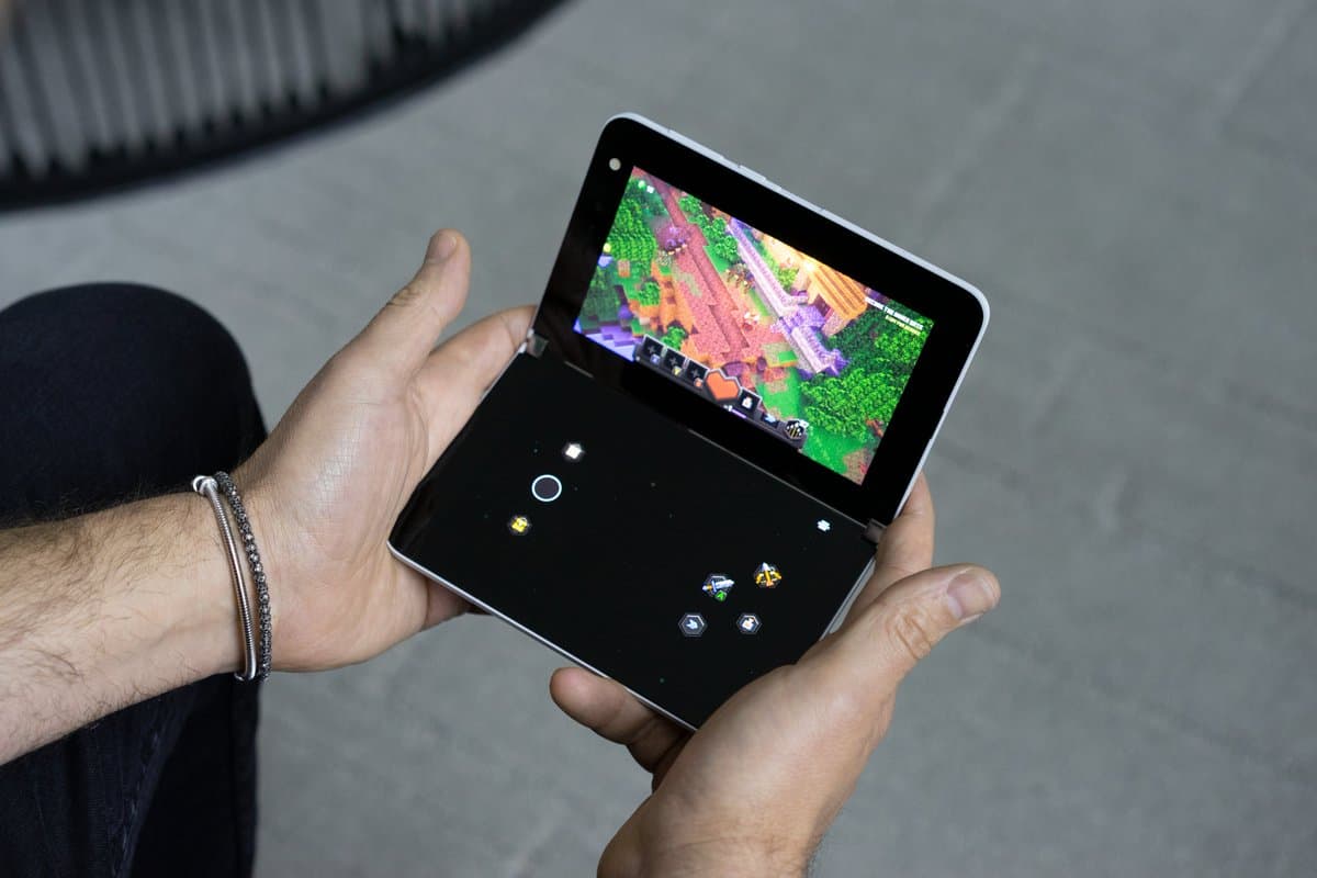 Microsoft update puts Xbox-like controls on Surface Duo’s second screen post thumbnail image