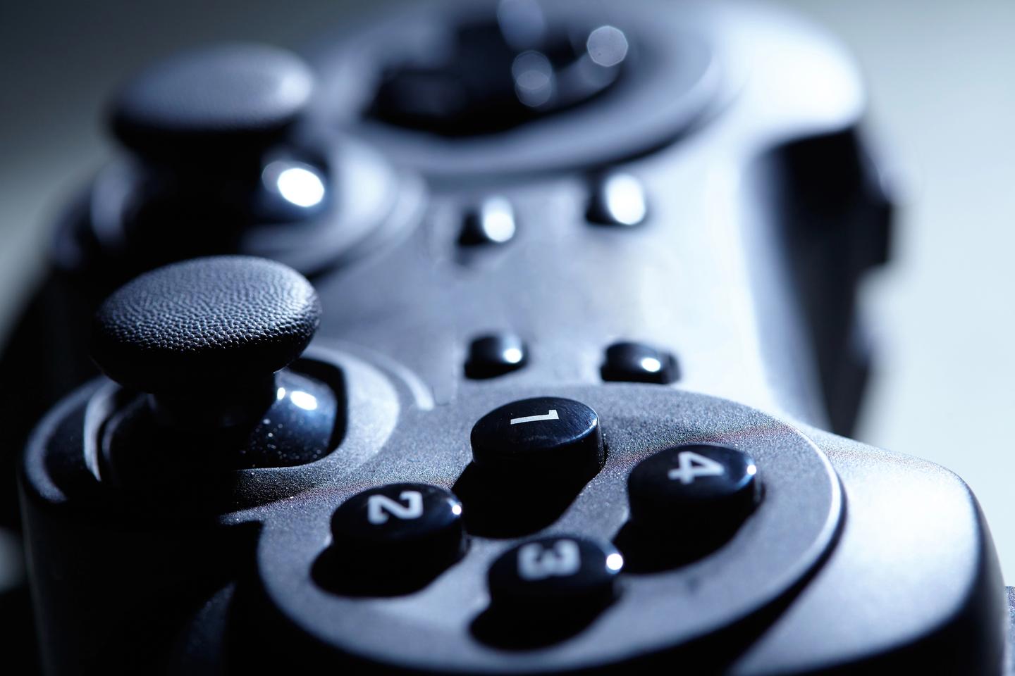 “World’s smallest video game:” Nanoscale virtual ship moves real objects post thumbnail image
